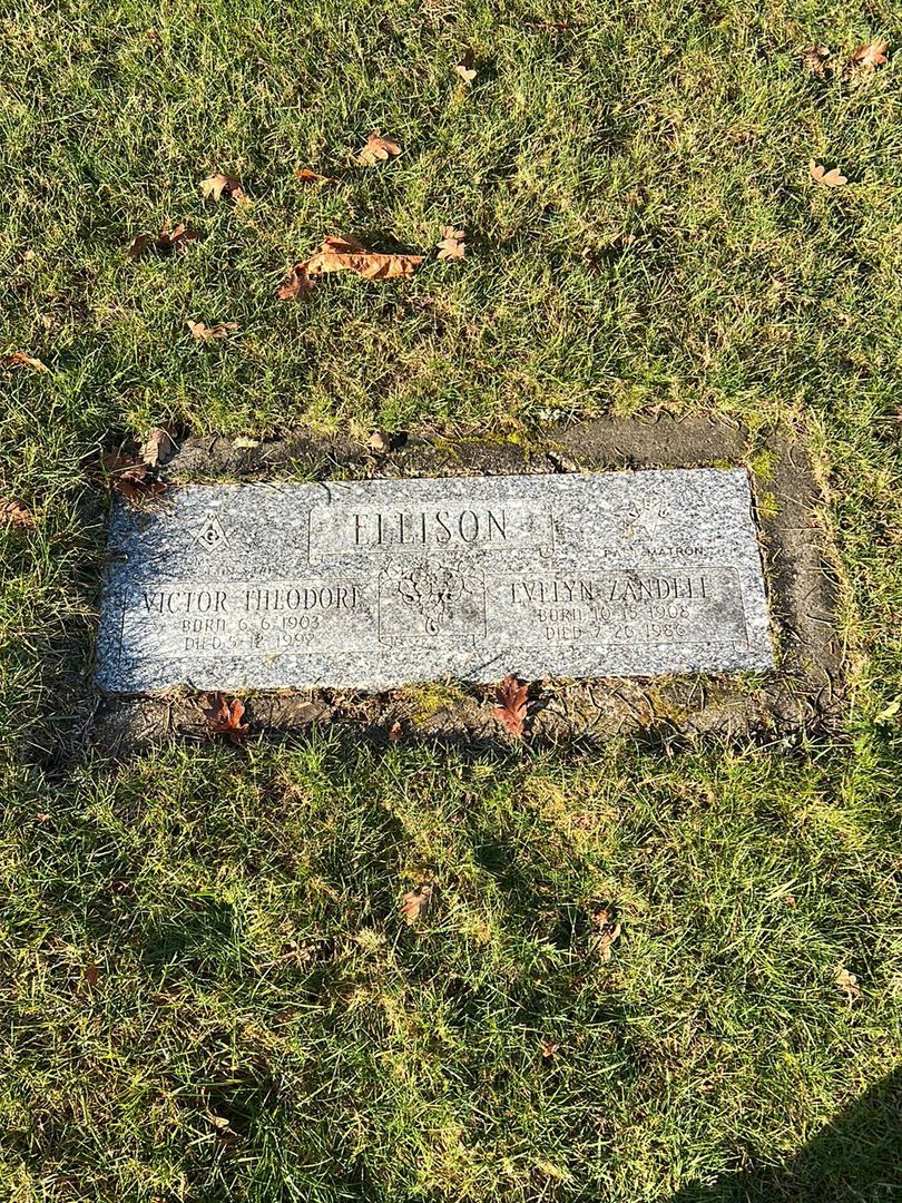 Evelyn Zandell Ellison's grave. Photo 1