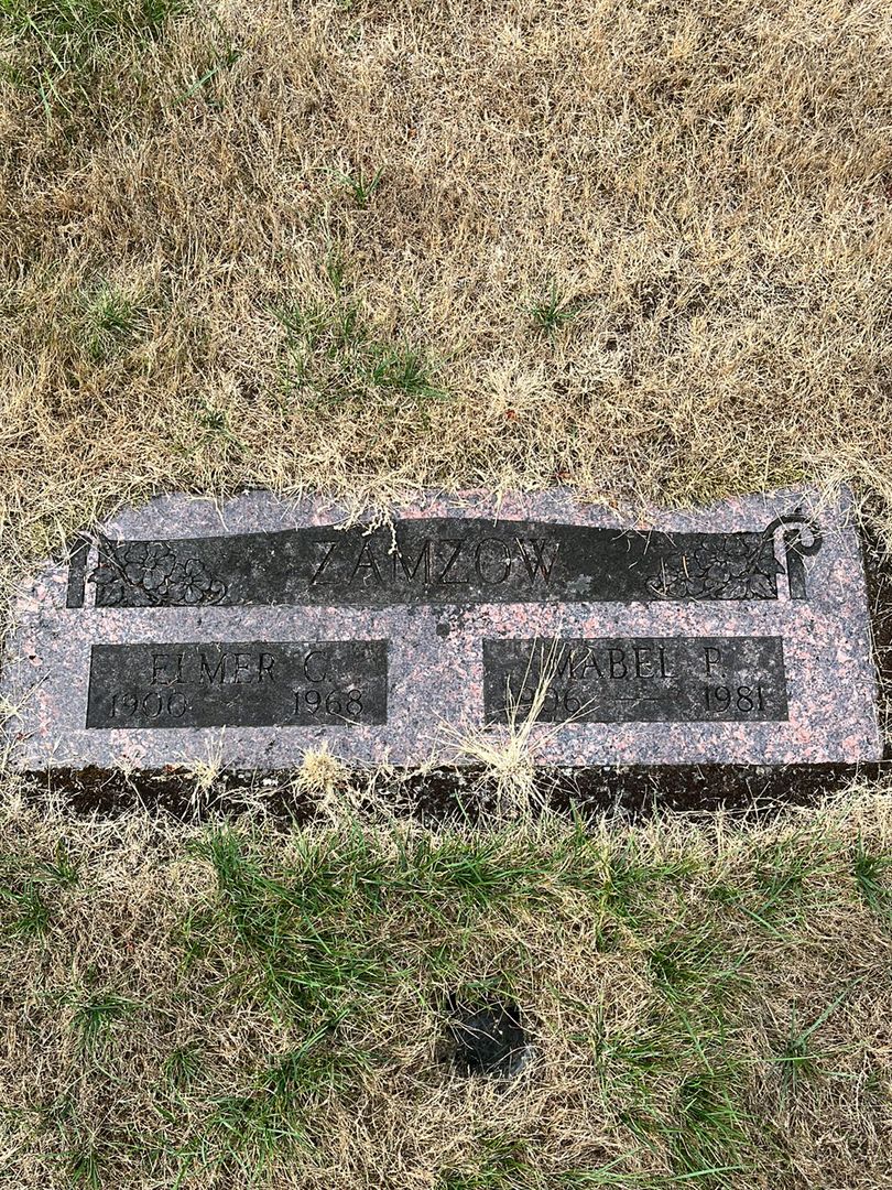 Elmer C. Zamzow's grave. Photo 1