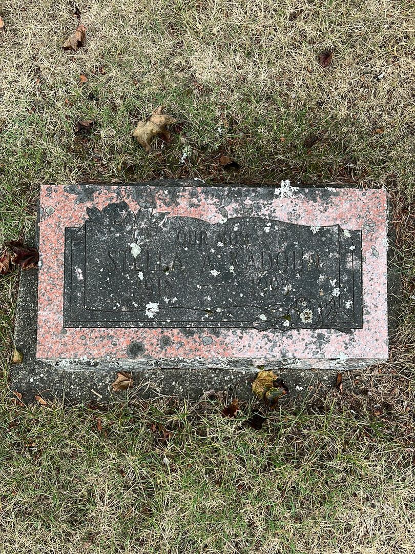 Stella A. Kadoun's grave. Photo 1