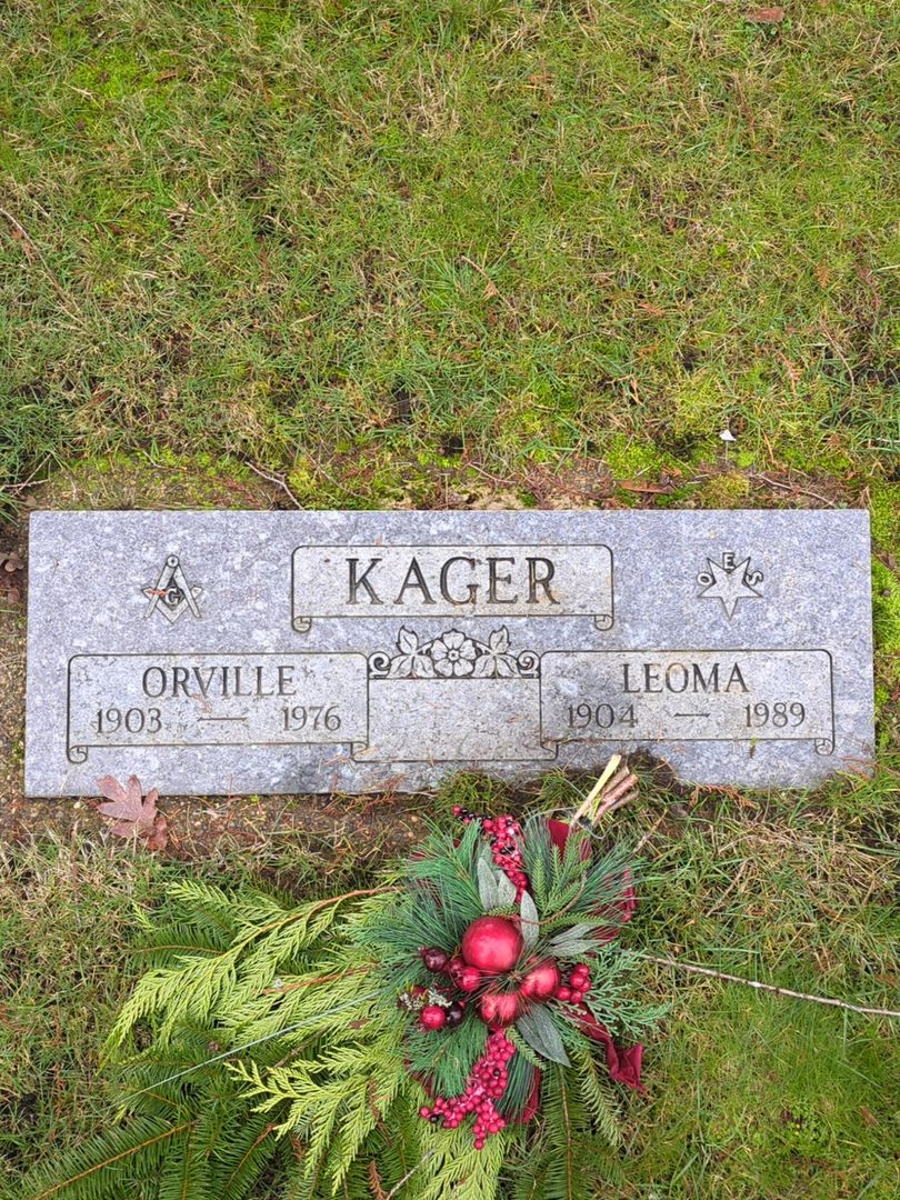 Leoma J. Kager's grave. Photo 1