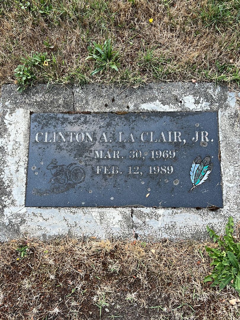 Clinton A. LaClair Junior's grave. Photo 1